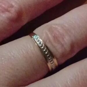 💙🌹New yellow tone wedding band